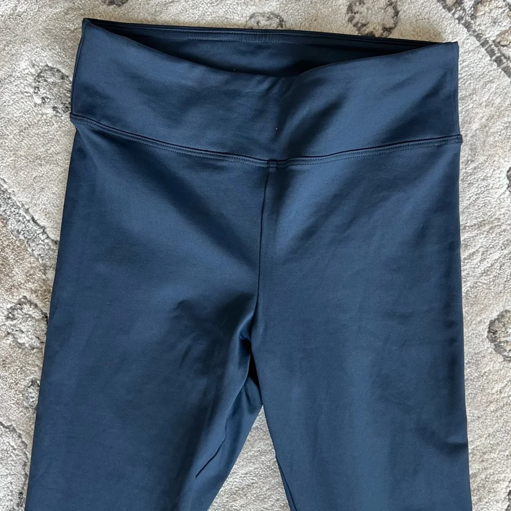 Koral Drive High Rise Blackout Leggings in Midnight Blue, Size Medium - Picture 8 of 8